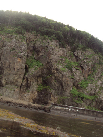 Скала Три Камня, Корсаковский район, Остров Сахалин